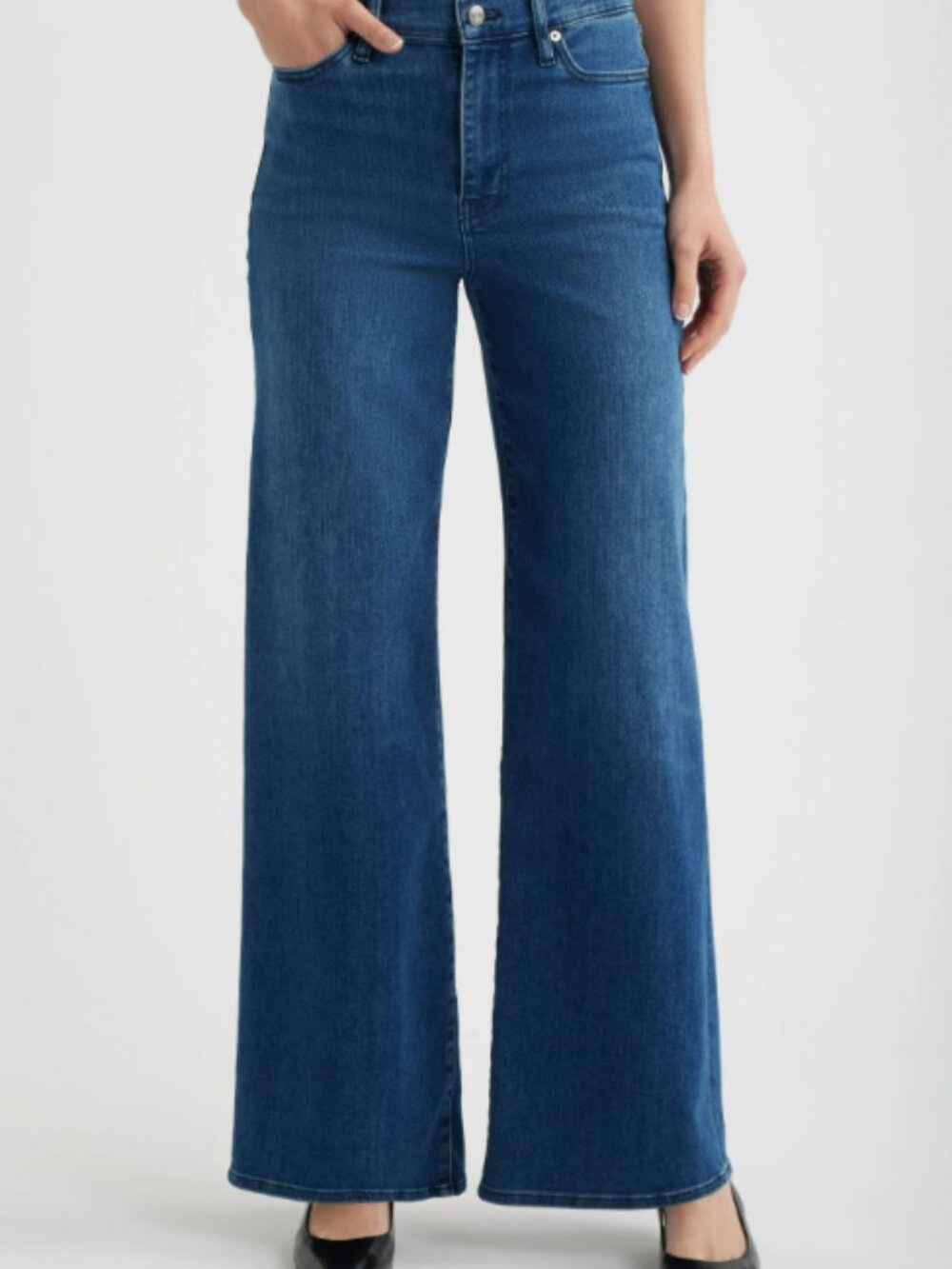 Frame Denim Wide-Leg Jeans in Medium Blue Wash